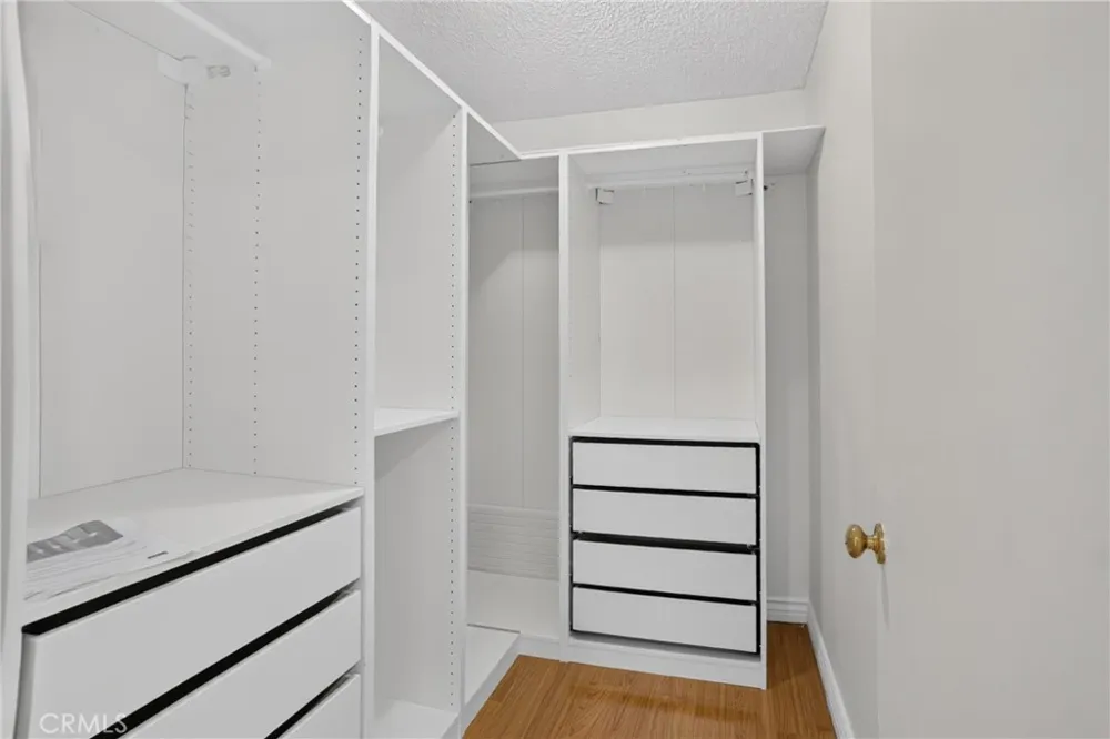 8828 Burnet Ave #9 North Hills, CA 91343