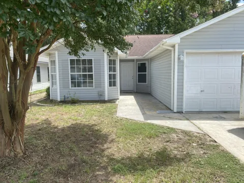 41 Ruby Circle