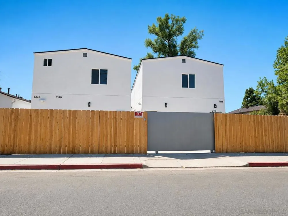 5370 Nutmeg St Oak Park, CA 92105
