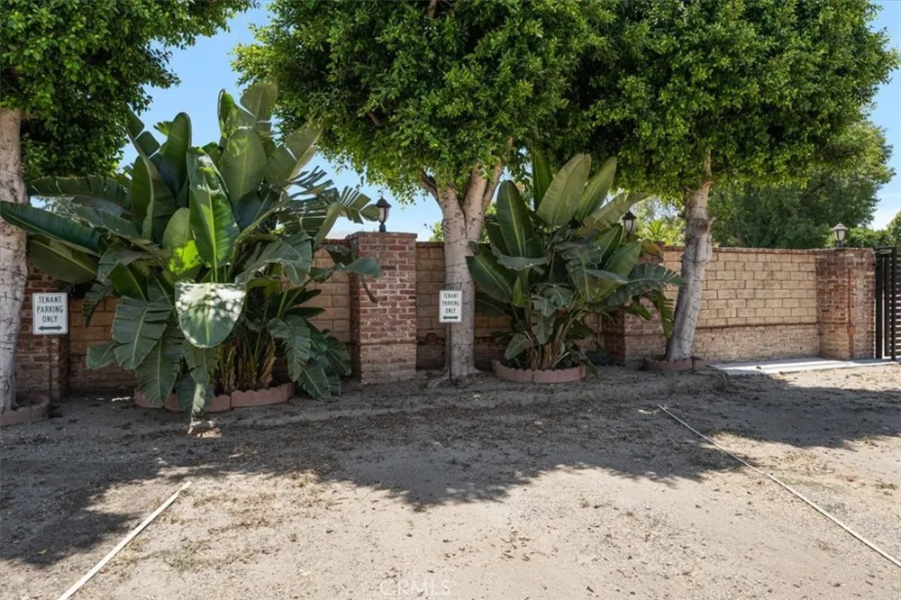 22521 Victory Boulevard #B West Hills, CA 91307