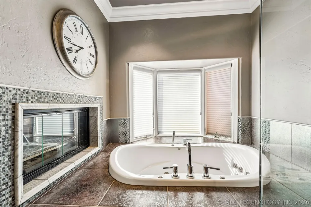 14813 Hollyhock Drive Oklahoma City, OK 73142