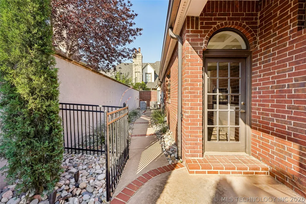 14813 Hollyhock Drive Oklahoma City, OK 73142
