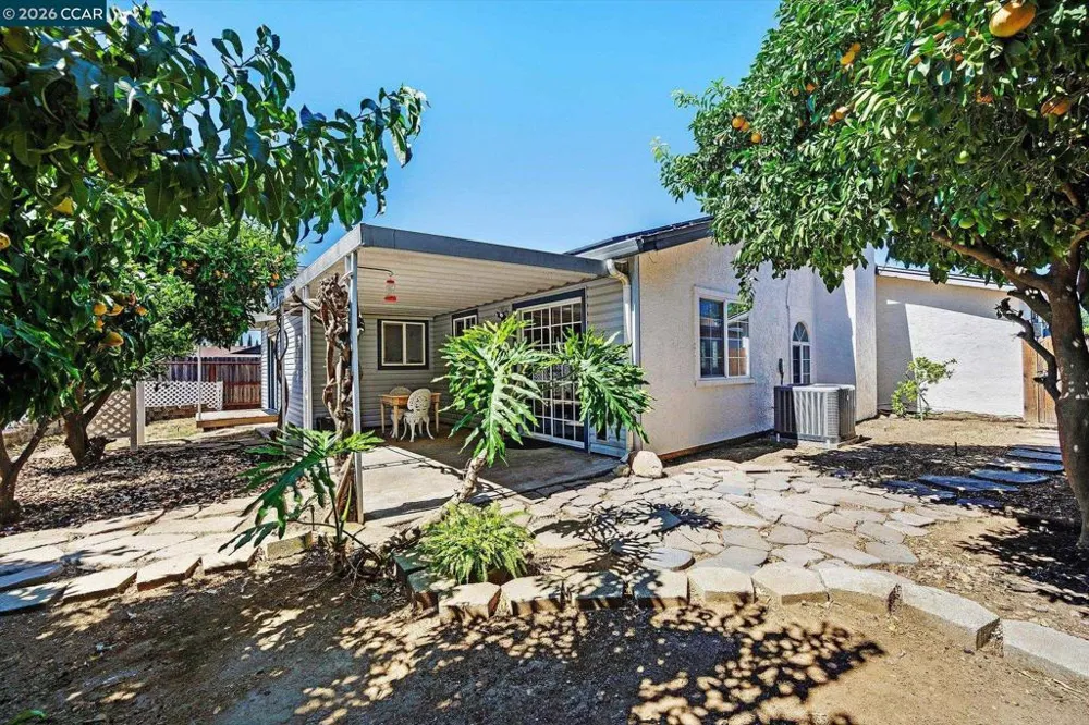 552 Redwood Dr Vacaville, CA 95687