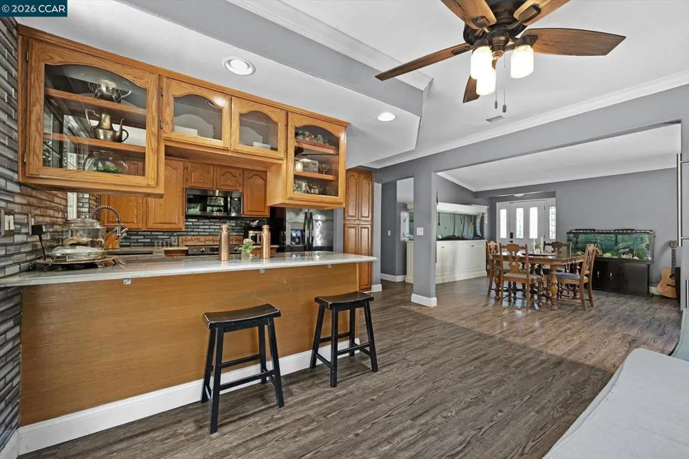 552 Redwood Dr Vacaville, CA 95687