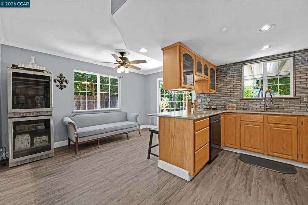 552 Redwood Dr Vacaville, CA 95687