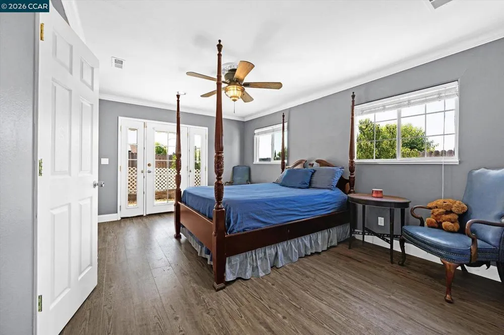 552 Redwood Dr Vacaville, CA 95687