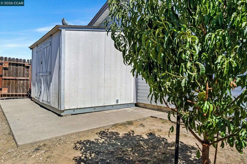 552 Redwood Dr Vacaville, CA 95687