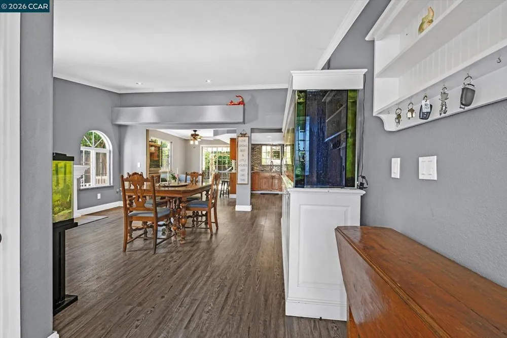 552 Redwood Dr Vacaville, CA 95687