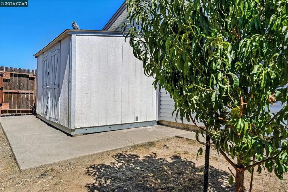 552 Redwood Dr Vacaville, CA 95687