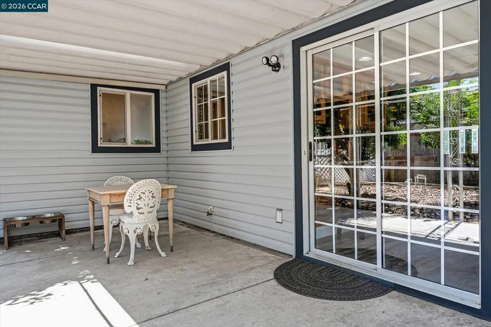552 Redwood Dr Vacaville, CA 95687