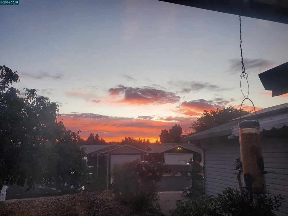 552 Redwood Dr Vacaville, CA 95687