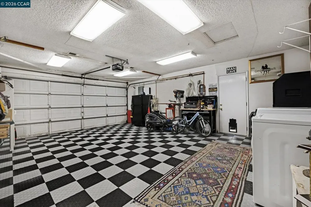 552 Redwood Dr Vacaville, CA 95687