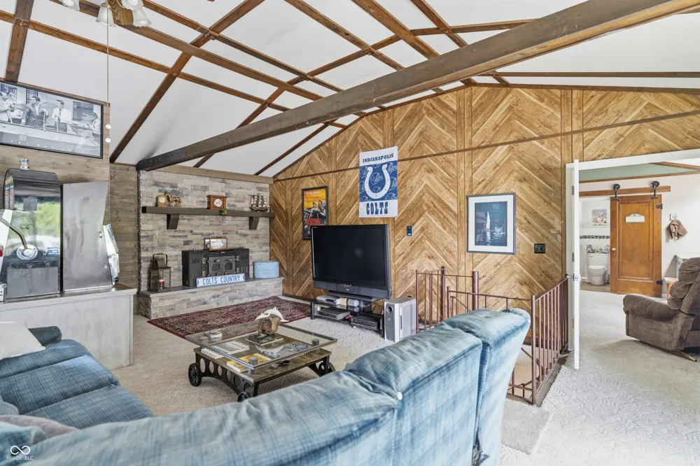 4218 E Lakeview Drive Martinsville, IN 46151