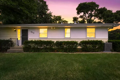 3818 W 103rd Street