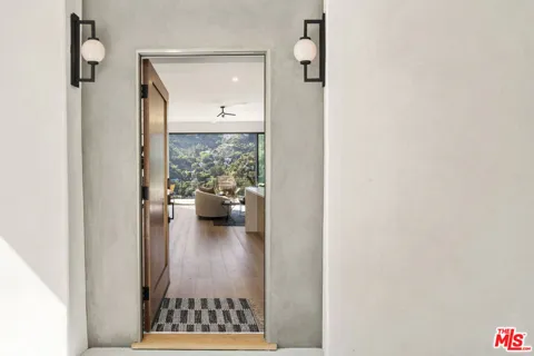 8309 Yucca Trail