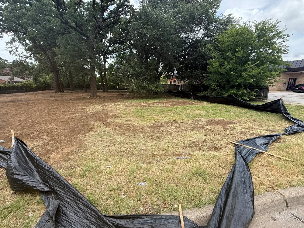709 Lynda Lane Arlington, TX 76013