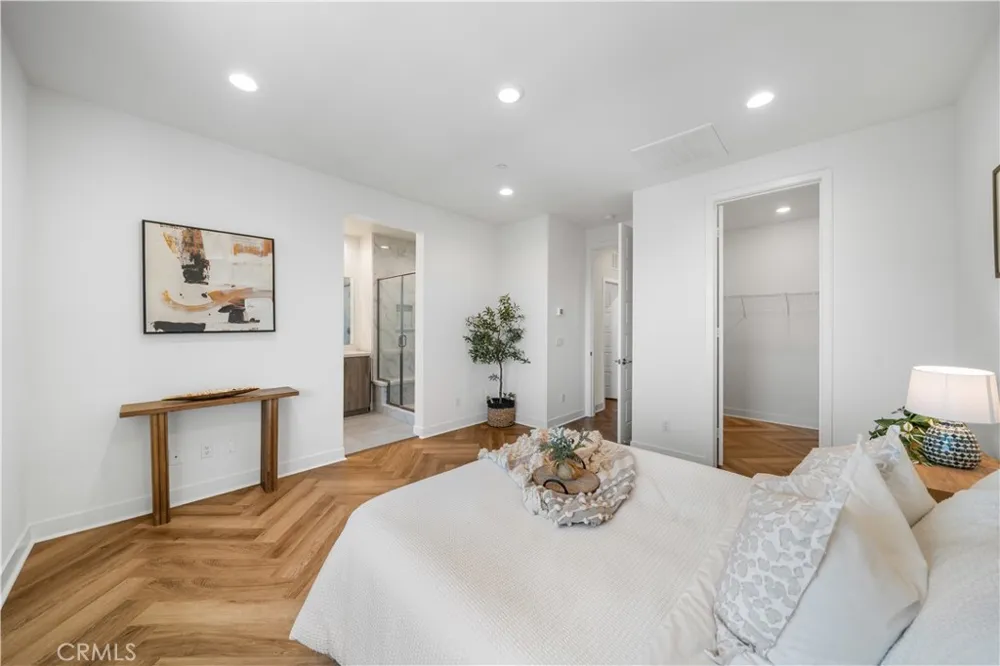 4016 E Peony Paseo unit #4 Ontario, CA 91761