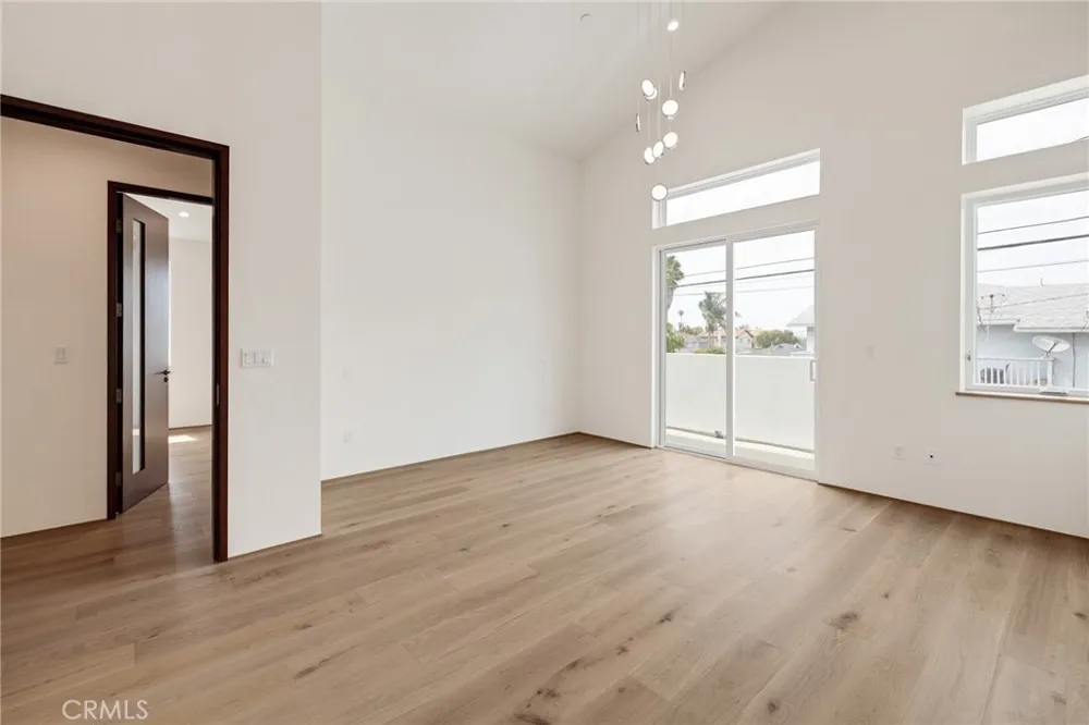 2413 CURTIS AVENUE #B Redondo Beach, CA 90278