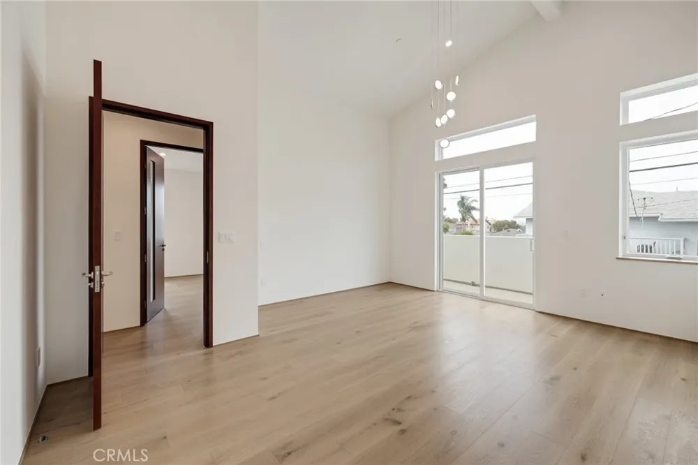 2413 CURTIS AVENUE #B Redondo Beach, CA 90278