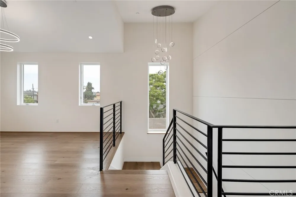 2413 CURTIS AVENUE #B Redondo Beach, CA 90278