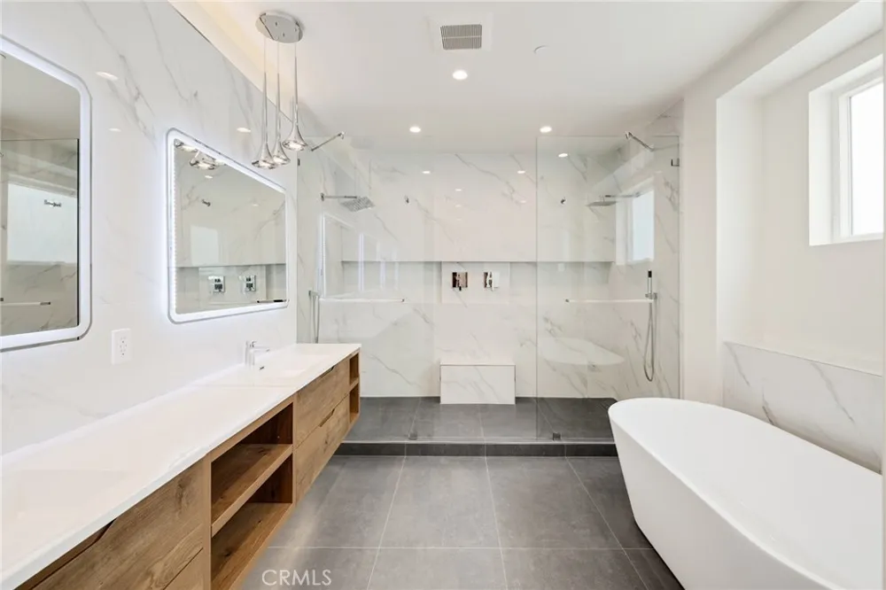 2413 CURTIS AVENUE #B Redondo Beach, CA 90278