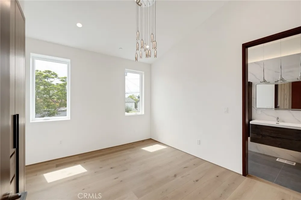 2413 CURTIS AVENUE #B Redondo Beach, CA 90278