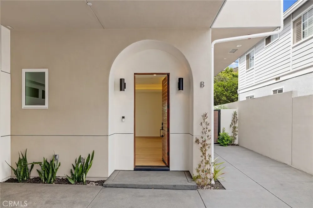 2413 CURTIS AVENUE #B Redondo Beach, CA 90278
