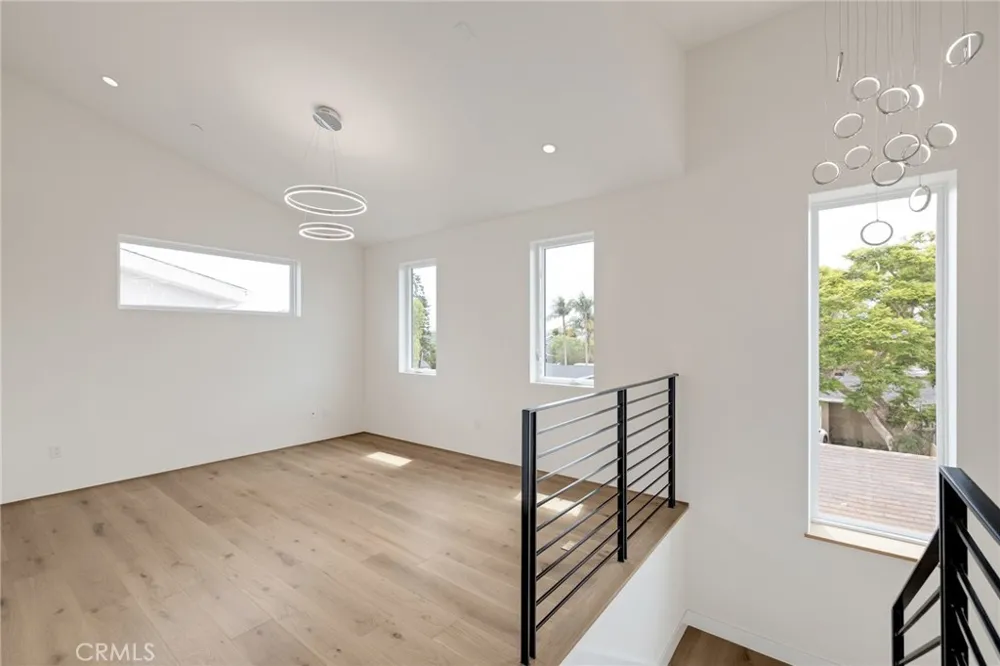 2413 CURTIS AVENUE #B Redondo Beach, CA 90278