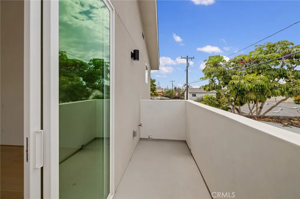 2413 CURTIS AVENUE #B Redondo Beach, CA 90278