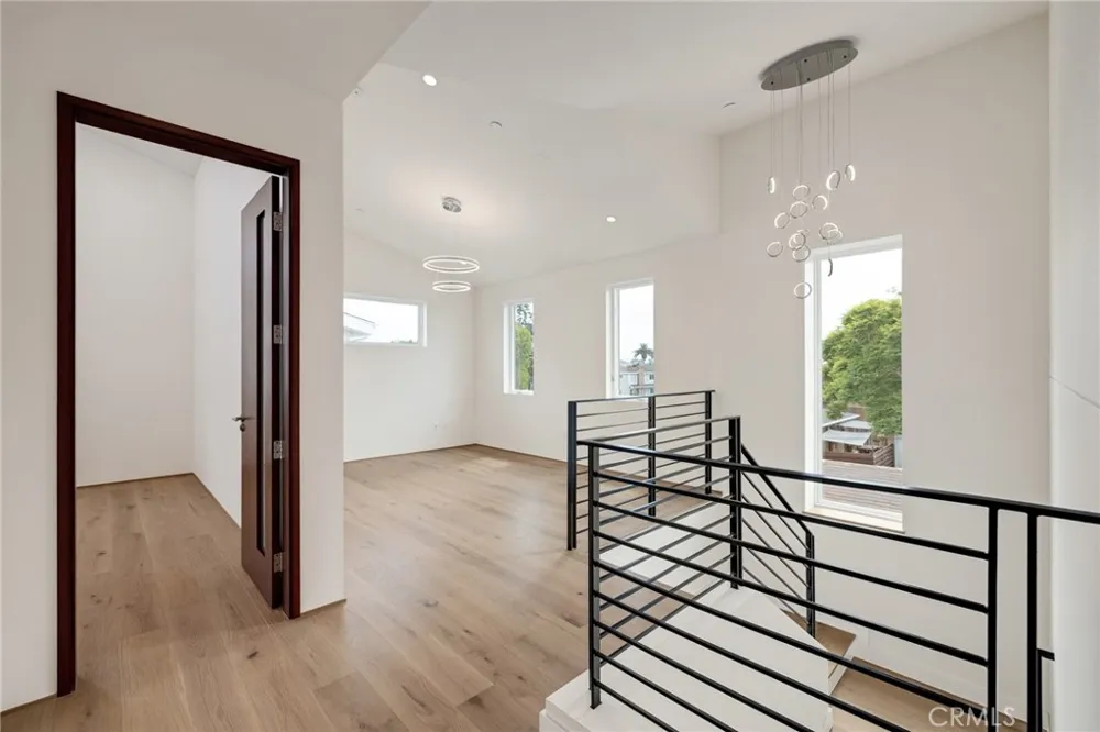 2413 CURTIS AVENUE #B Redondo Beach, CA 90278