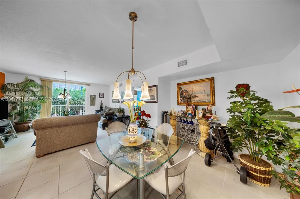 1555 Treasure Dr #207 North Bay Village, FL 33141