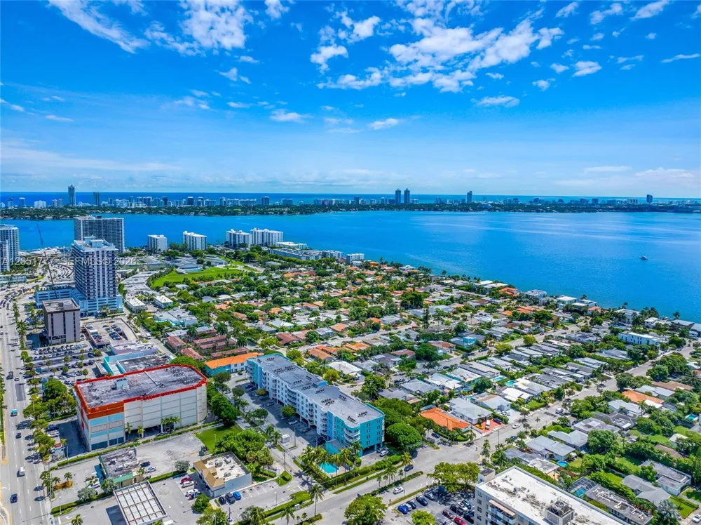 1555 Treasure Dr #207 North Bay Village, FL 33141