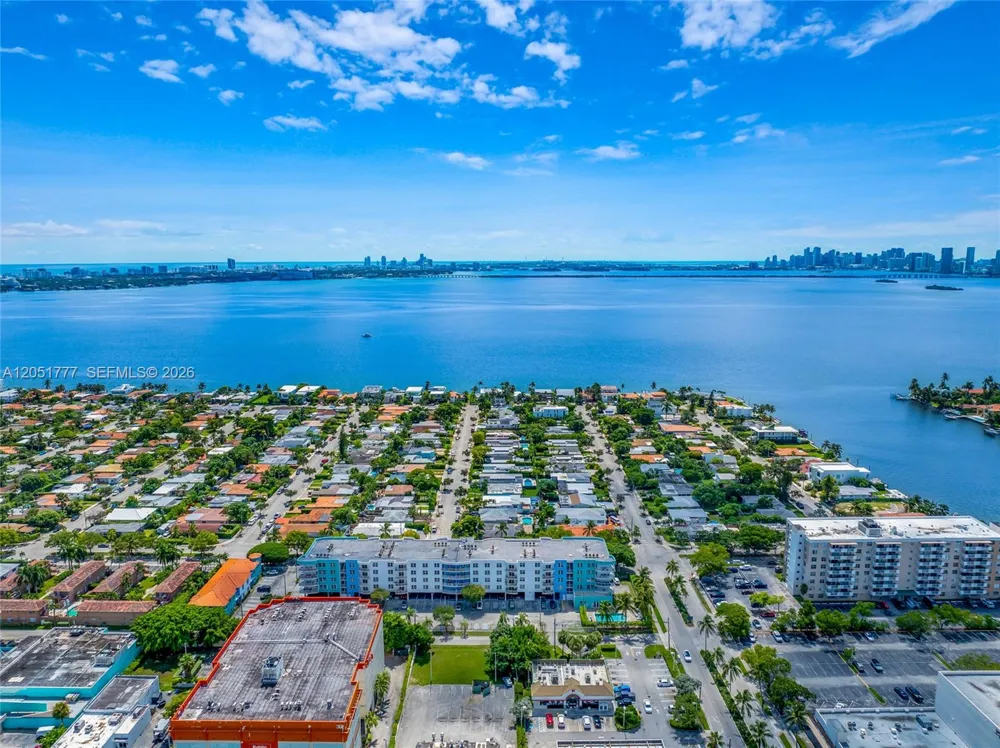 1555 Treasure Dr #207 North Bay Village, FL 33141