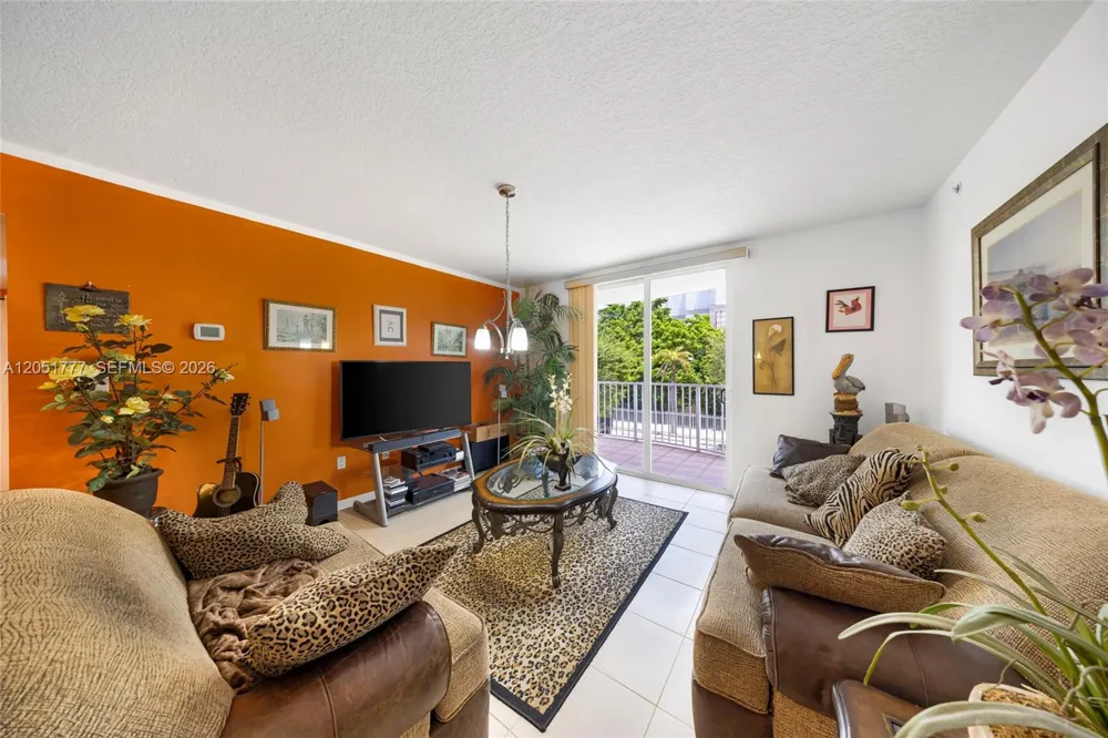 1555 Treasure Dr #207 North Bay Village, FL 33141