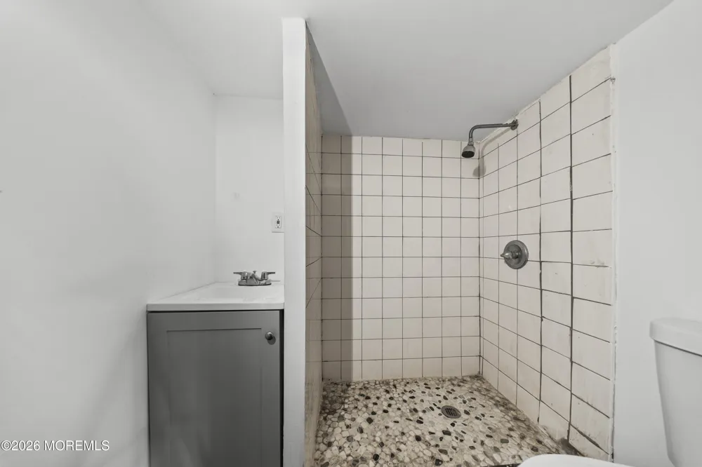 10291031 Kipling Road Elizabeth, NJ 07208