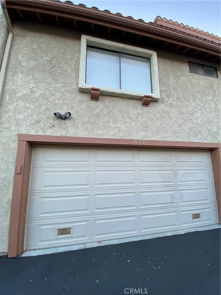 678 Rosewood Camarillo, CA 93010