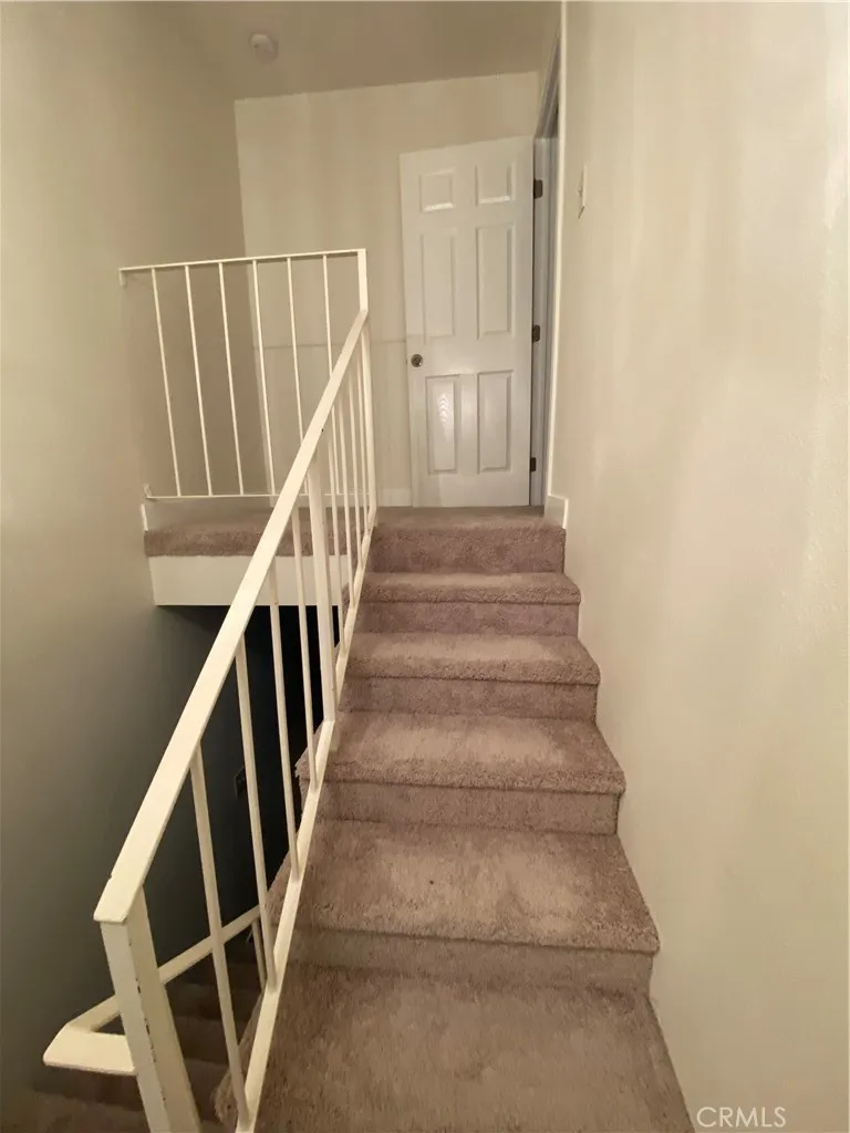 678 Rosewood Camarillo, CA 93010
