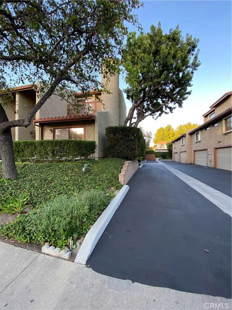 678 Rosewood Camarillo, CA 93010