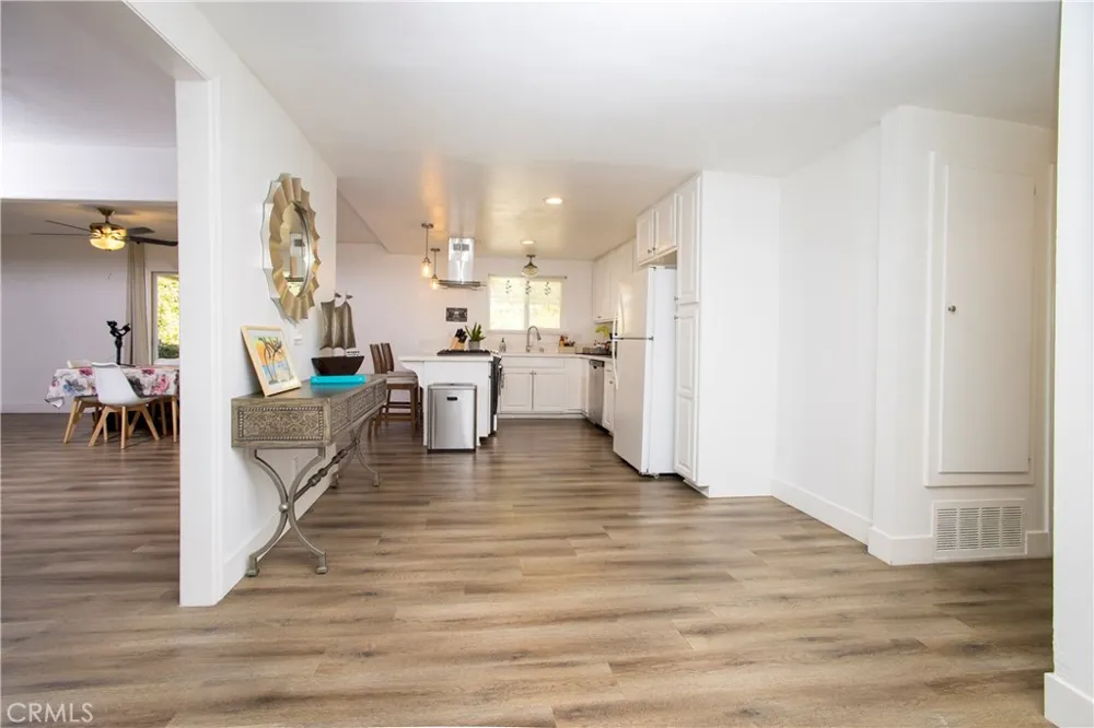 3040 La Puente West Covina, CA 91792