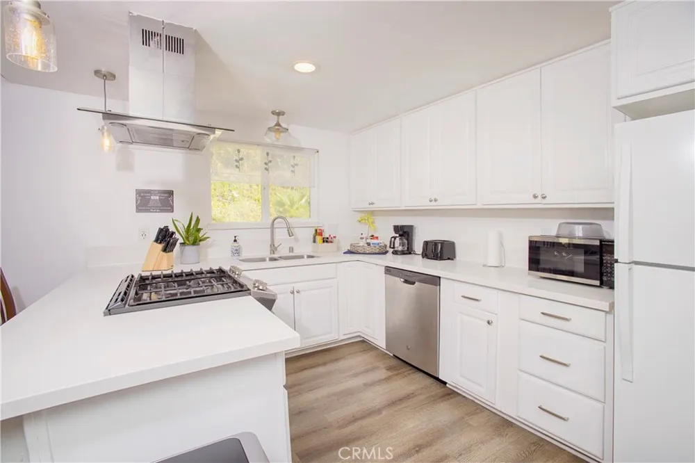 3040 La Puente West Covina, CA 91792