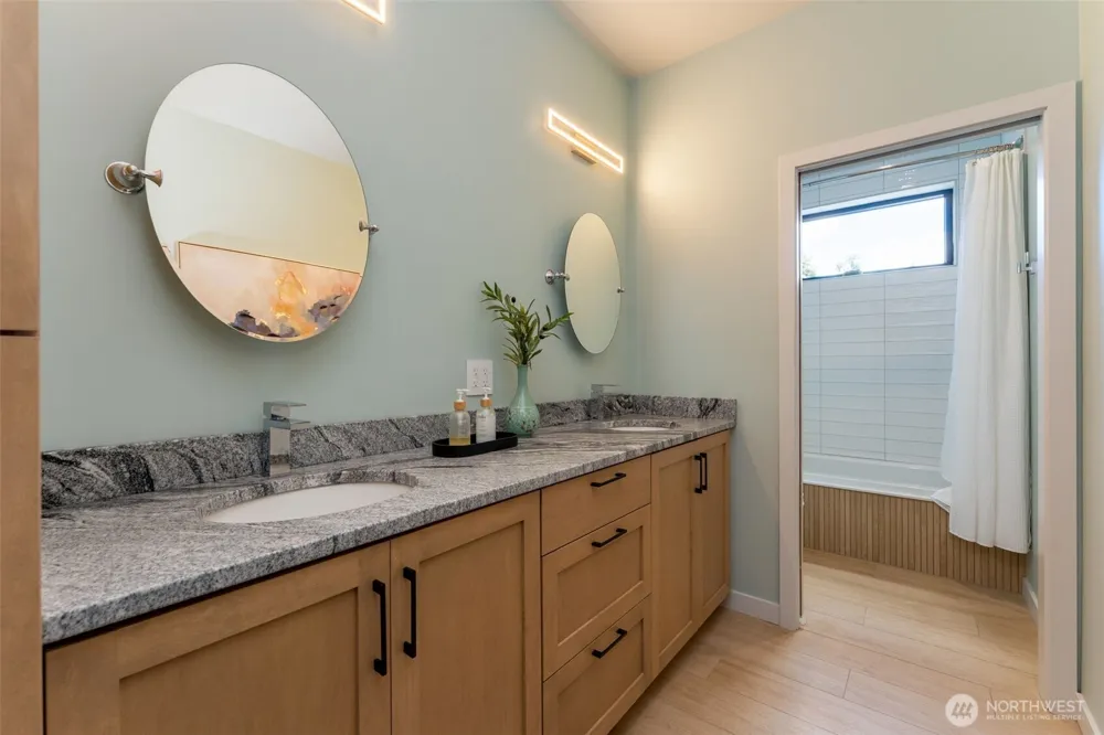 536 NE Province Drive Camas, WA 98607