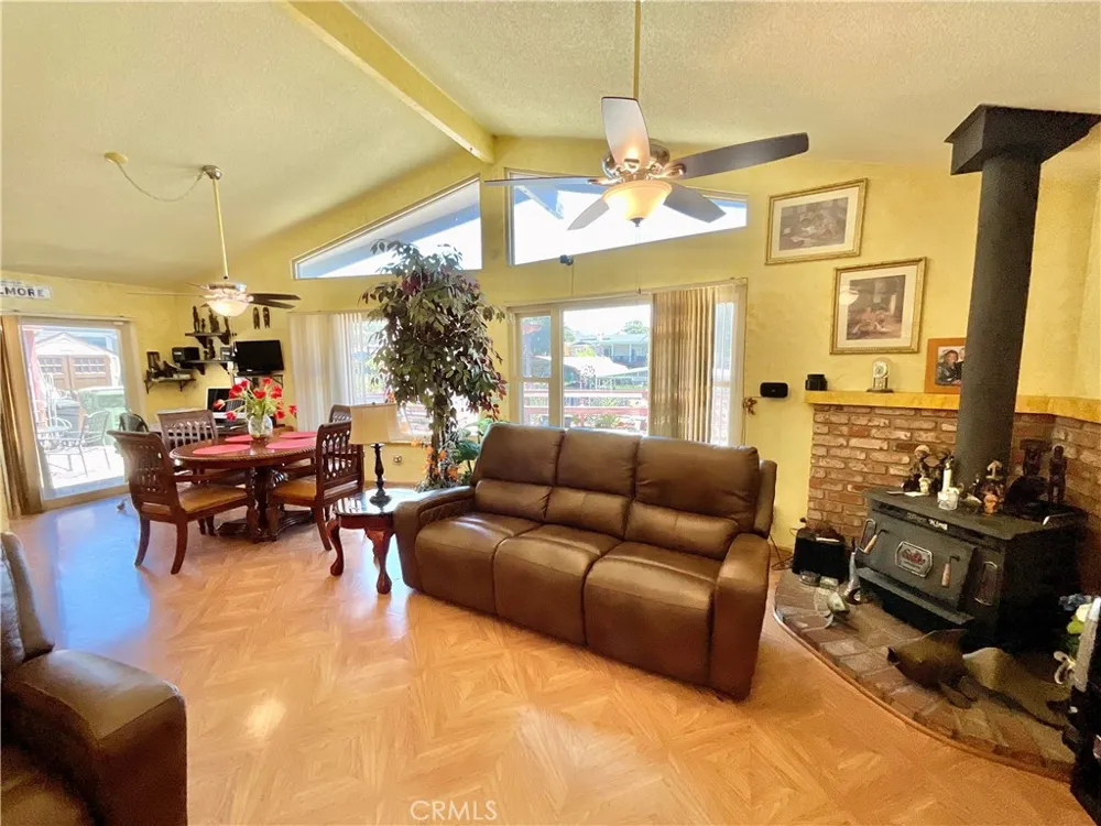 554 Keys Clearlake Oaks, CA 95423