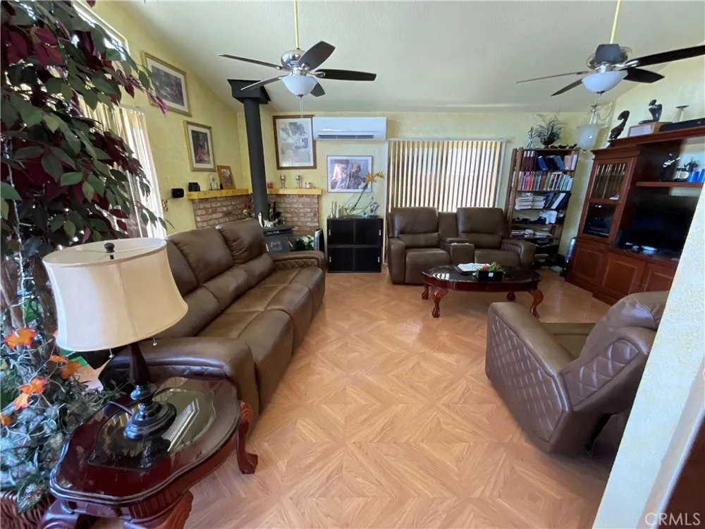 554 Keys Clearlake Oaks, CA 95423