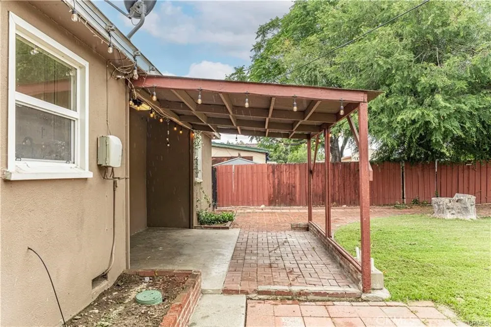 555 E G Ontario, CA 91764
