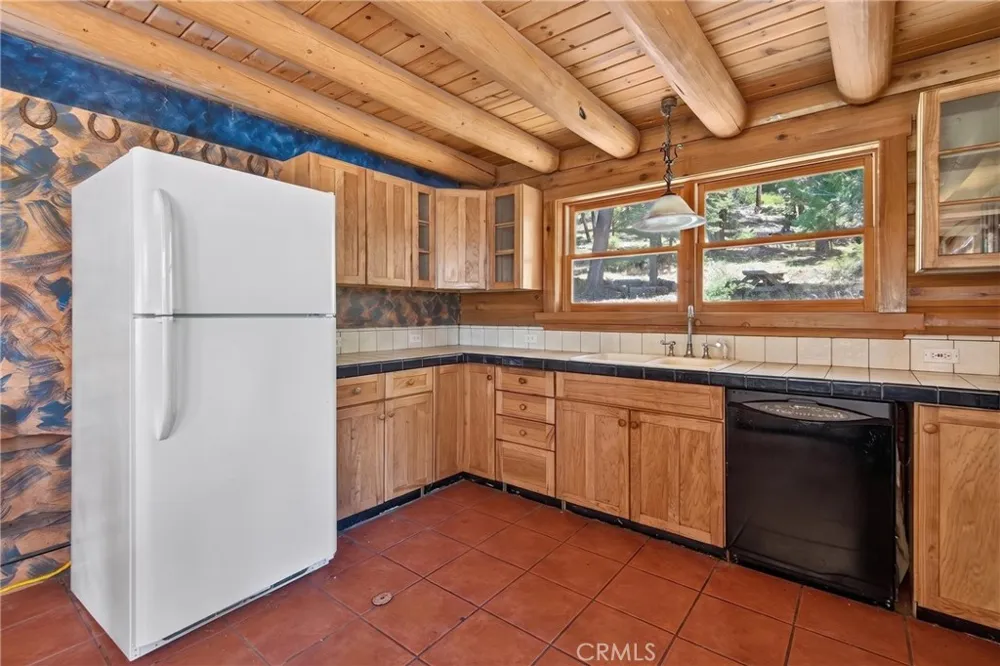 2500 Round Valley Road Greenville, CA 95947