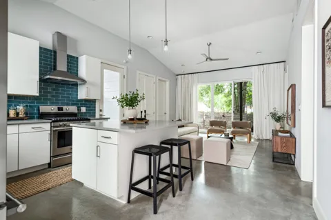 1703 Perez Street #2