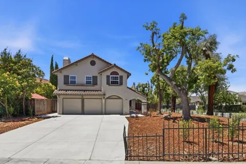 895 Del Vaile Court