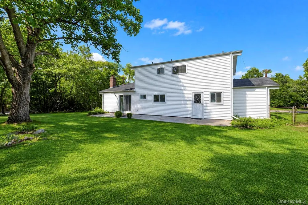 2 Valley Forge Drive Wheatley Heights, NY 11798