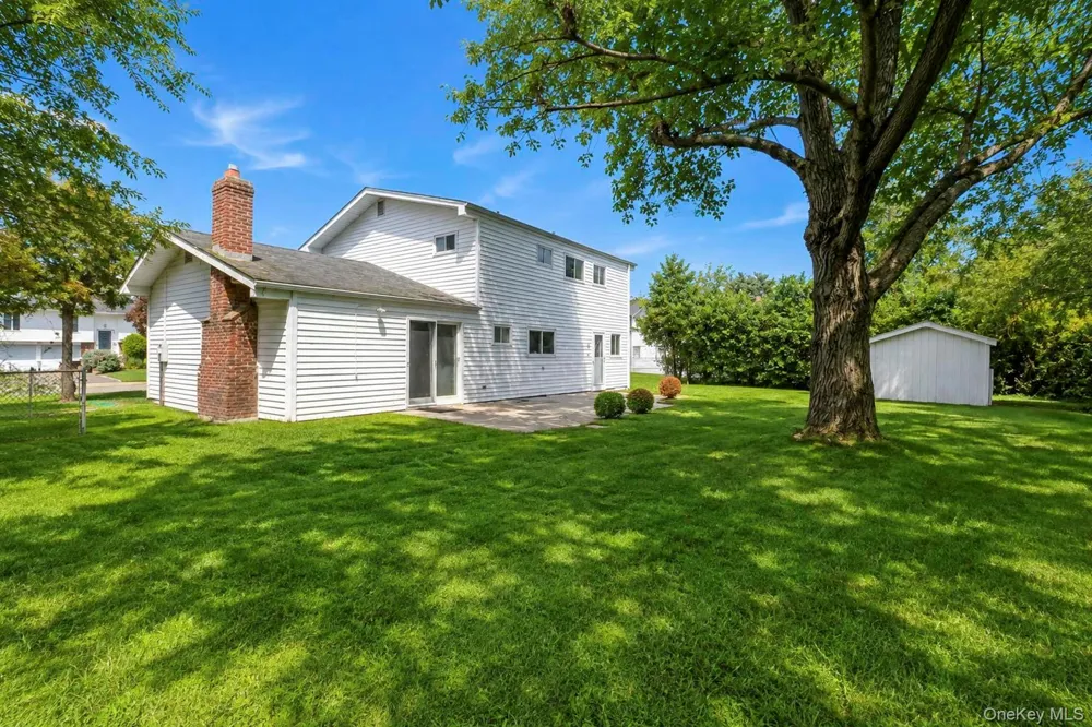 2 Valley Forge Drive Wheatley Heights, NY 11798