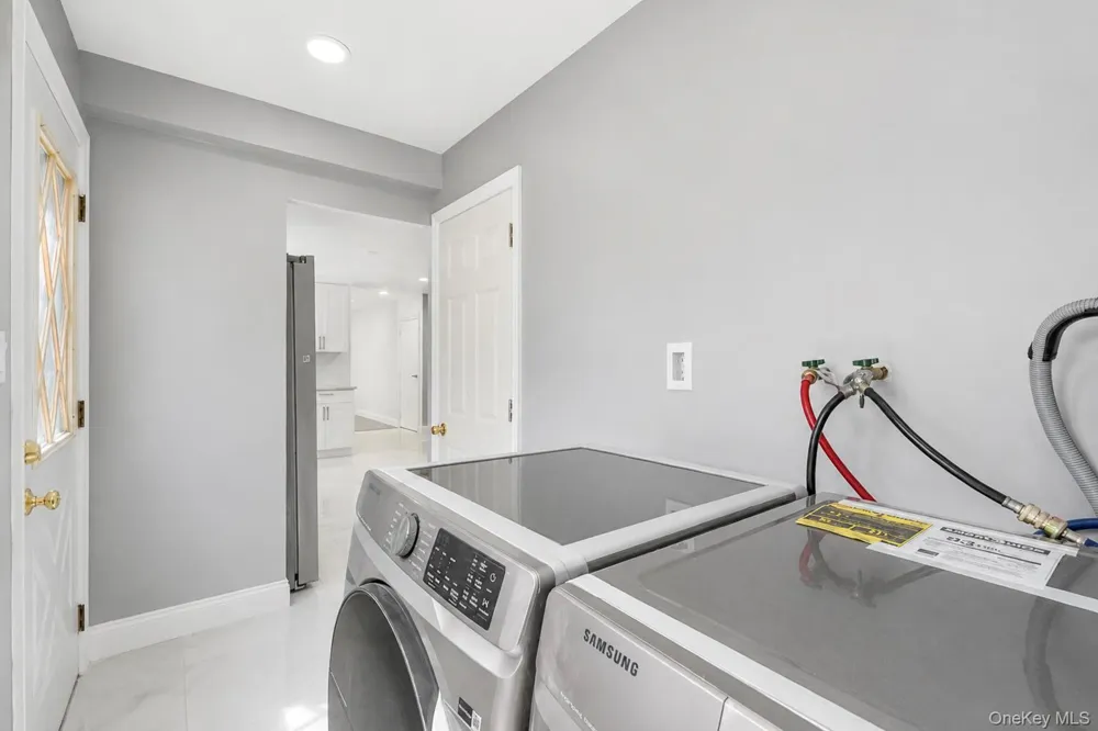 2 Valley Forge Drive Wheatley Heights, NY 11798